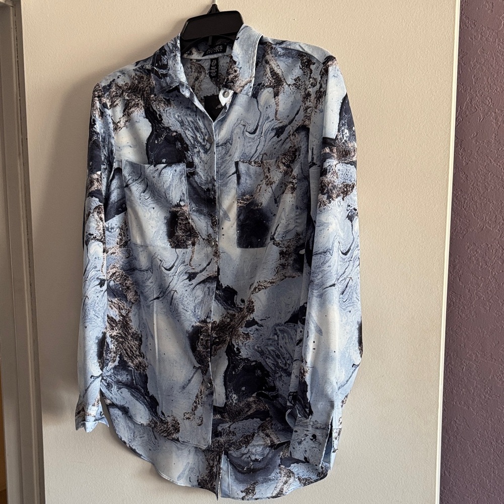 Jones New York Abstract Blue and Black Shirt